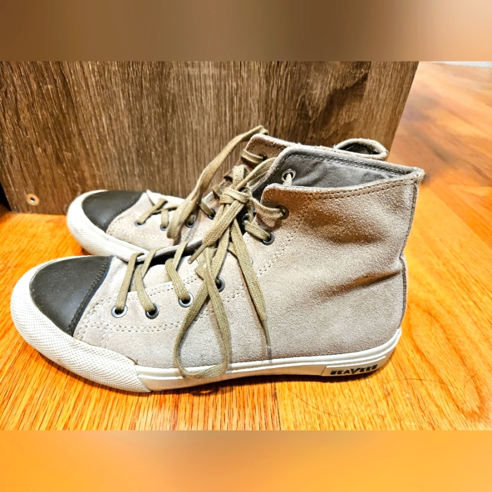 SeaVees Brown Suede Women's high tops size 6